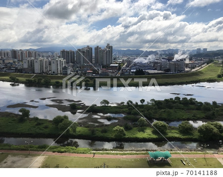 都市 都会 川 70141188