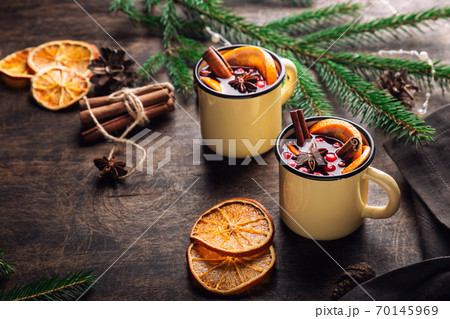 Christmas mulled wine 70145969