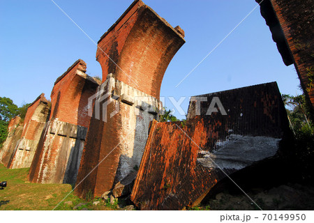 Longteng Broken Bridge 70149950