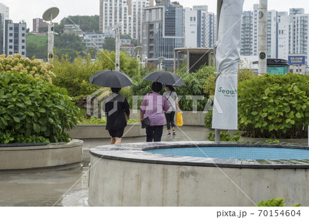 ビル 人 人間 70154604