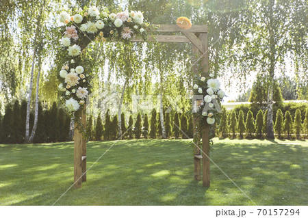 Arch for the wedding ceremony Arch for the wedding ceremony 70157294