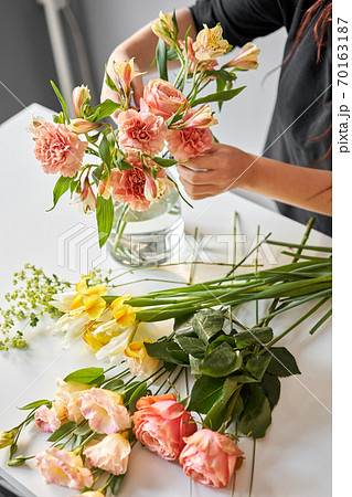 Bouquet 005, step by step installation of flowers in a vase. Flowers bunch, set for home. Fresh cut flowers for decoration home. European floral shop. Delivery fresh cut flower. 70163187