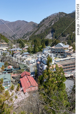 春の四万温泉　温泉街 70164458