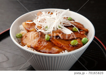 帯広風豚丼 70165820