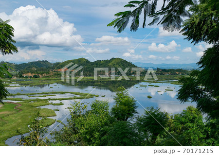 インド・マニプル州インパールのロクタク湖/Loktak lake in Manipur, India 70171215