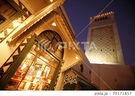 TUNISIA TUNIS CITY MEDINA EZ ZITOUNA MOSQUE 70171857