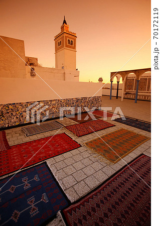 TUNISIA TUNIS CITY MEDINA MOSQUE CARPET 70172119