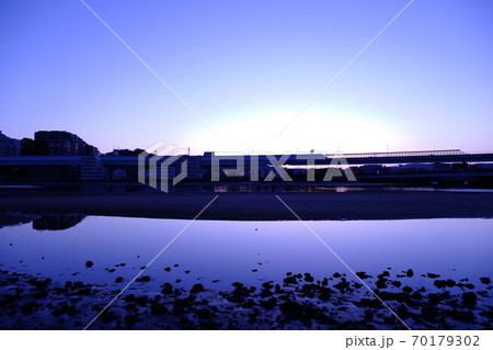 シーサイドももちエリア風景　マリゾン夕焼け 70179302