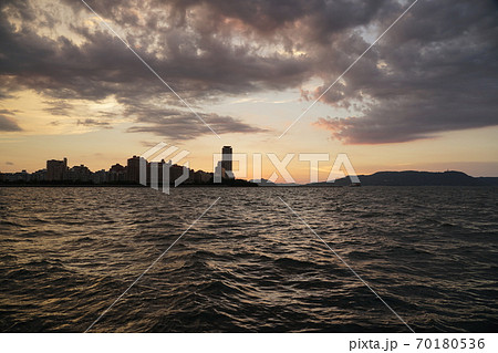 シーサイドももちエリア風景 夕暮れ景色 シーサイドももちエリア風景 夕暮れ景色 70180536