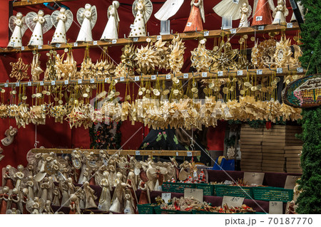 Christmas market in Munich, Bavaria, Germany, Europe Christmas market in Munich, Bavaria, Germany, Europe 70187770