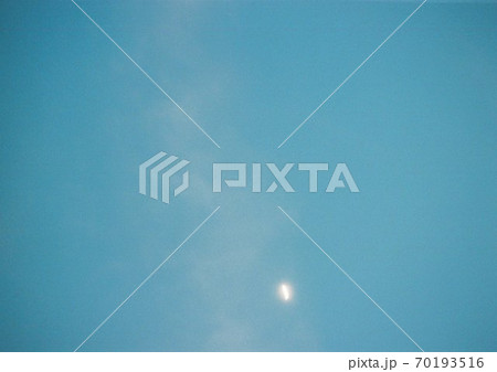 月の光り(天体写真、フィルム写真) 月の光り(天体写真、フィルム写真) 70193516