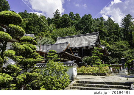岡寺　境内　奈良県明日香村 70194492