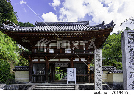 岡寺　仁王門　奈良県明日香村 70194659