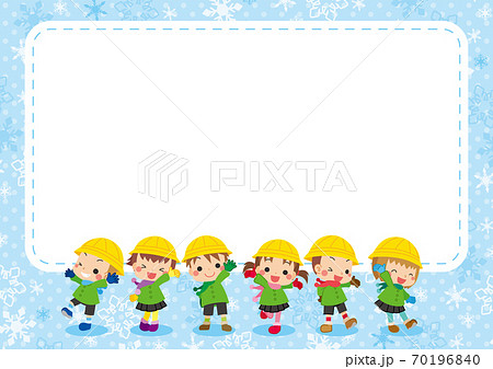 冬服を着た可愛い幼稚園児キッズグループのイラスト 雪の結パターンのフレームのイラスト素材