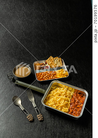 ミリタリー糧食セット(ミリメシ) Military combat ration set ミリタリー糧食セット(ミリメシ) Military combat ration set 70199576