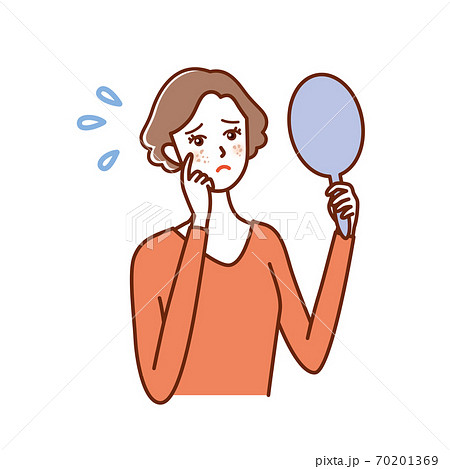 お肌が気になる鏡を持った30代40代女性 シミ そばかすのイラスト素材