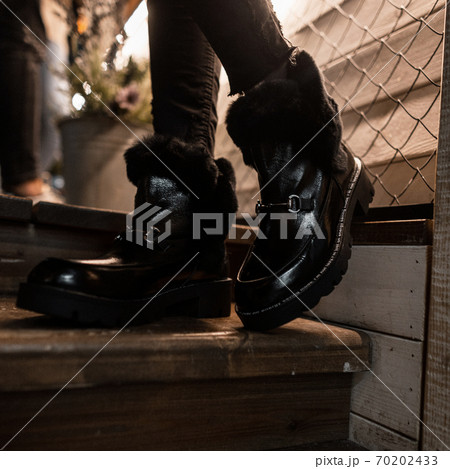 Warm winter patent fashionable boots with fur on 70202433