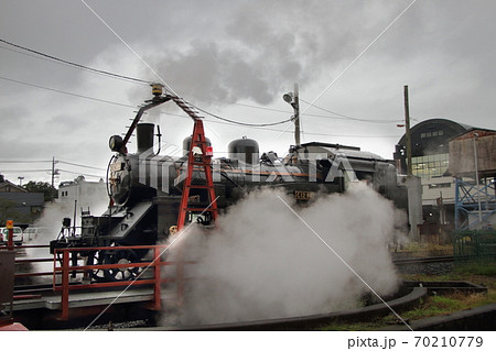 曇天の中、力強く蒸気を吐く蒸気機関車(真岡鉄道C12-66号機)_2020/9/26撮影 70210779
