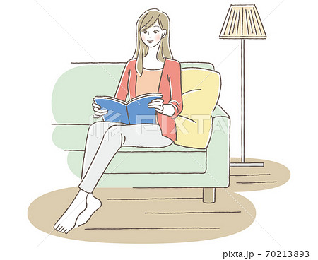 本を読みながらソファで寛ぐ女性のイラスト素材