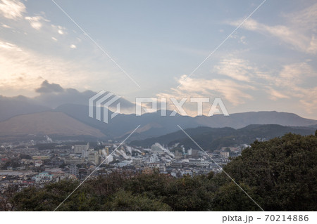 大分県 湯けむり展望台 夕景・夜景 70214886