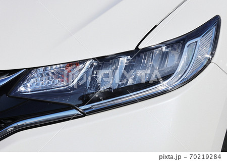 ヘッドライト 70219284