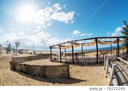 鳥取砂丘に日よけ施設が出来る 鳥取砂丘に日よけ施設が出来る 70222240