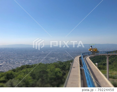 生駒山上遊園地　サイクルモノレールで空中散歩 70224450