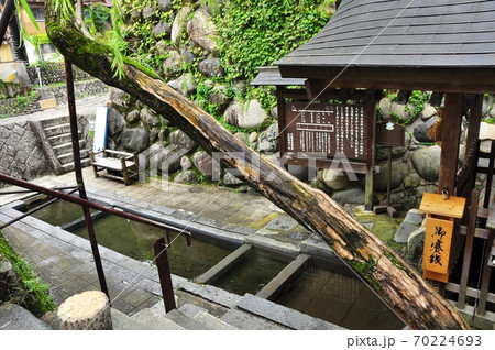 郡上市　郡上八幡の宗祇水 70224693