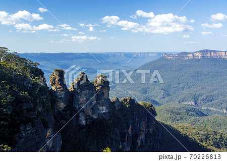 オーストラリア　ブルー・マウンテン　スリーシスターズ 70226813