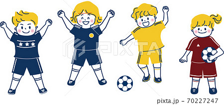 サッカーで喜ぶ子供たちのイラストのイラスト素材