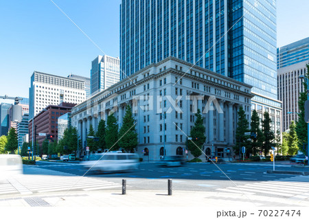 (東京都₋都市風景)馬場先門交差点の風景1 70227474
