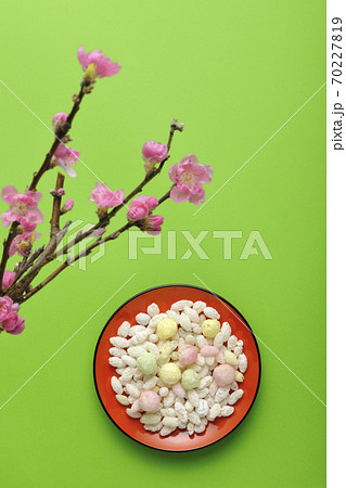 雛あられと桃の花 雛あられと桃の花 70227819