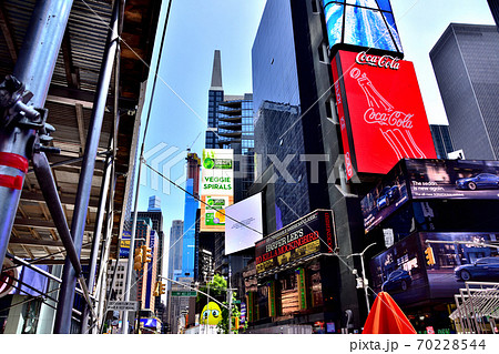 ニューヨークマンハッタンタイムズスクエア 70228544