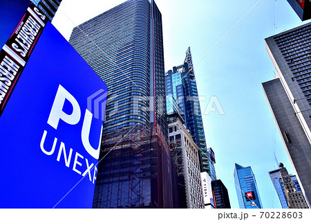 ニューヨークマンハッタンタイムズスクエア ニューヨークマンハッタンタイムズスクエア 70228603