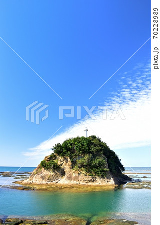 朝の天神崎灯台 70228989