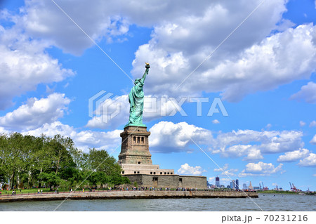 ニューヨークリバティ島自由の女神像 70231216