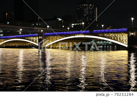 水辺のにぎわい創出する隅田川橋梁のライトアップ 『蔵前橋』 70231284