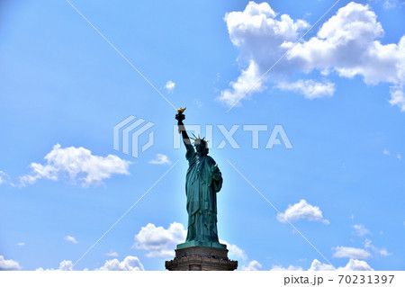 ニューヨークリバティ島自由の女神像 70231397