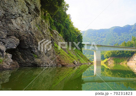 合角ダム 西秩父桃湖 合角漣大橋 洞窟 横穴 倉尾橋 バス釣り ダム 湖 合角ダム 西秩父桃湖 合角漣大橋 洞窟 横穴 倉尾橋 バス釣り ダム 湖 70231823