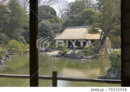 桂離宮 月波楼 中の間から望む松琴亭 桂離宮 月波楼 中の間から望む松琴亭 70232438