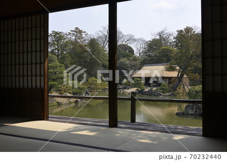 桂離宮 月波楼 中の間から望む松琴亭 桂離宮 月波楼 中の間から望む松琴亭 70232440
