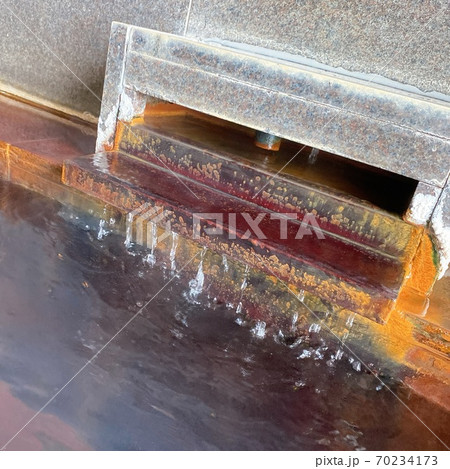 源泉掛け流しの露天風呂 源泉掛け流しの露天風呂 70234173