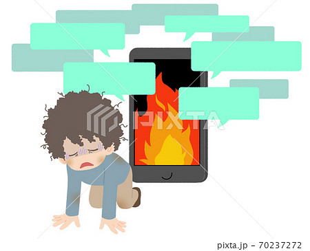 ネット炎上で痛い目を見た男性 - イメージイラスト ネット炎上で痛い目を見た男性 - イメージイラスト 70237272