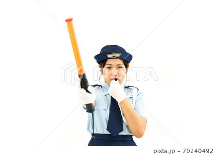 交通整理をする婦人警官 70240492