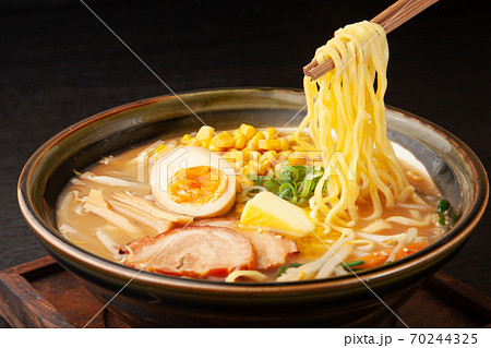 味噌バターコーンラーメン 70244325