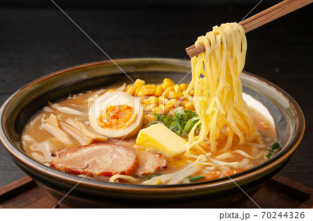 味噌バターコーンラーメン 70244326