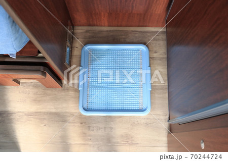 ペット用トイレ　キャンピングカー 70244724