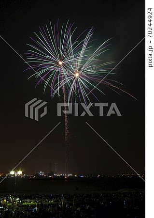 【愛知県】名古屋港の花火大会 【愛知県】名古屋港の花火大会 70244924