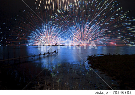 【長野県】諏訪湖の花火 〜Kiss of Fire〜 70246302