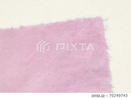 和風背景素材---和紙　ちぎり紙　風合い　ピンク 70249743